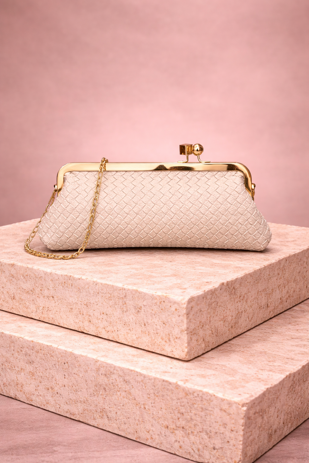 Lumière Kiss-Lock Clutch
