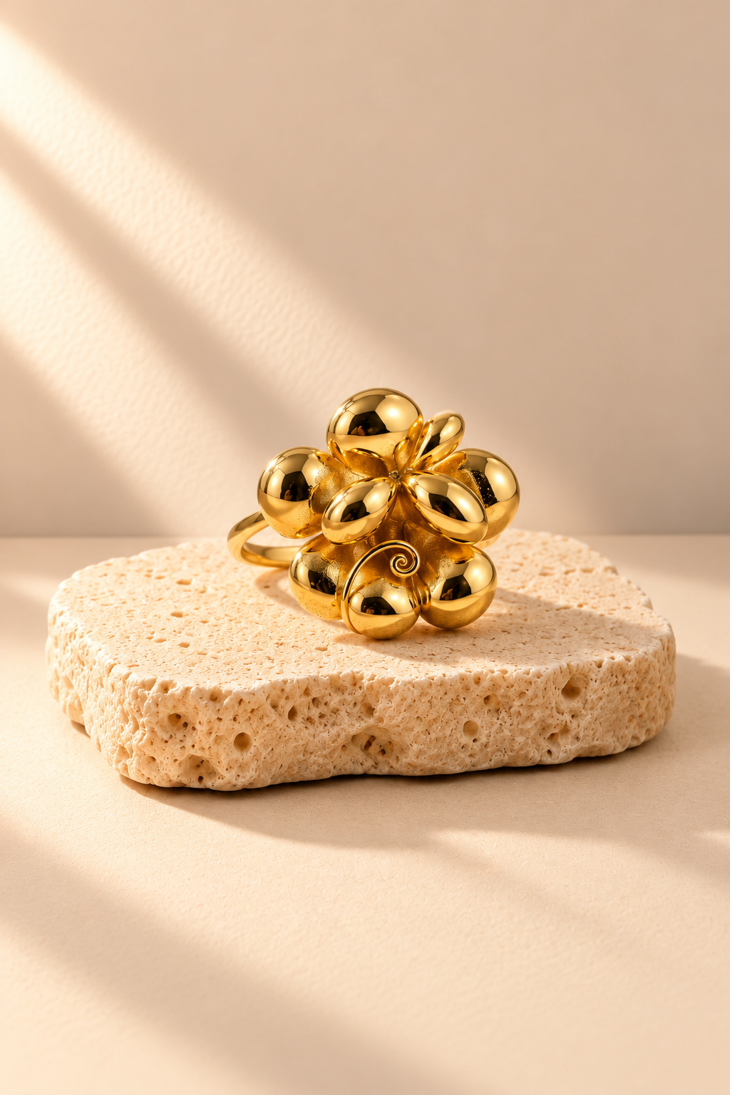 Fleur Sculptural Flower Ring