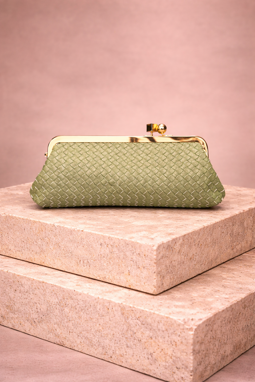 Lumière Kiss-Lock Clutch