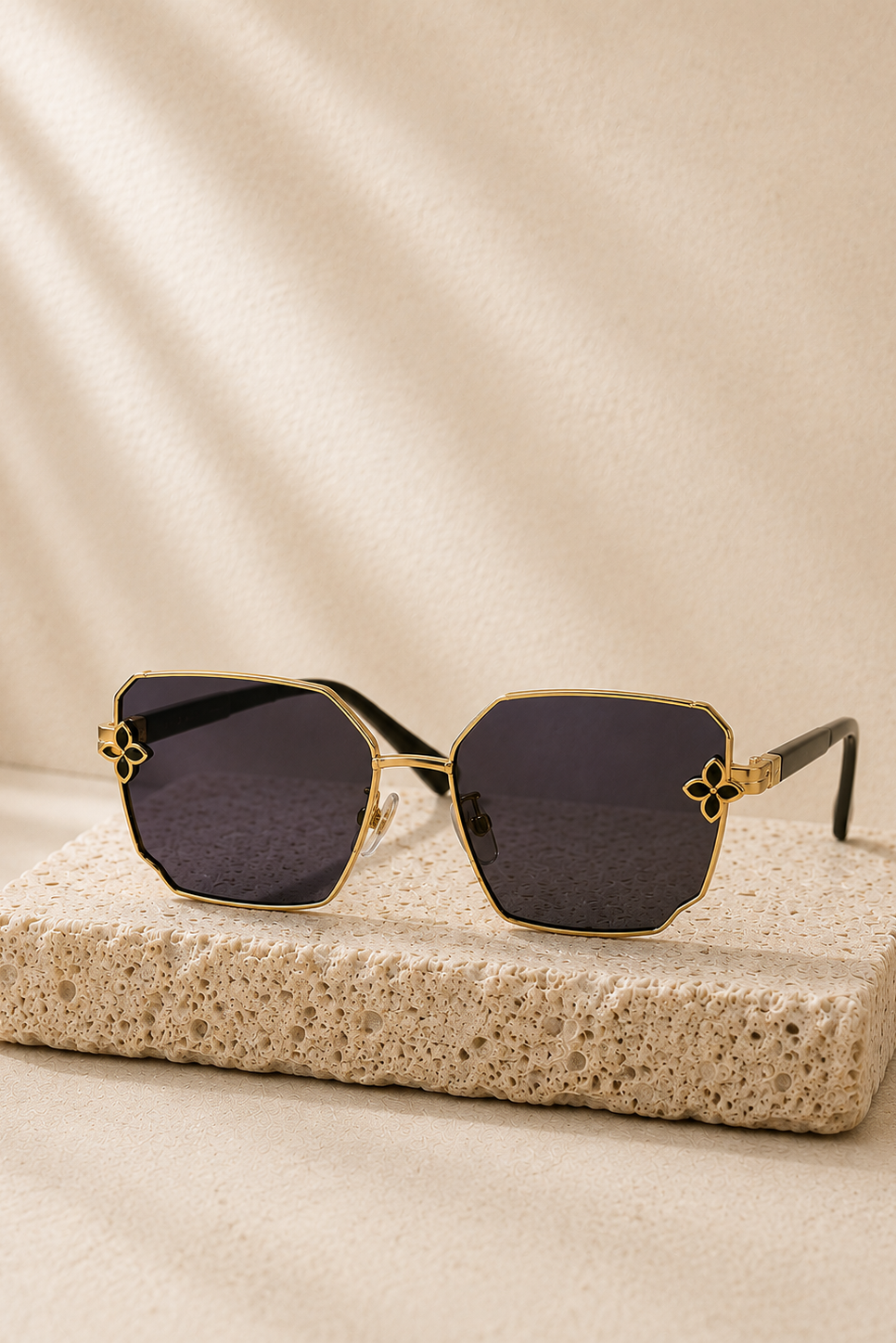 Evelyn Sunglasses Black Gold