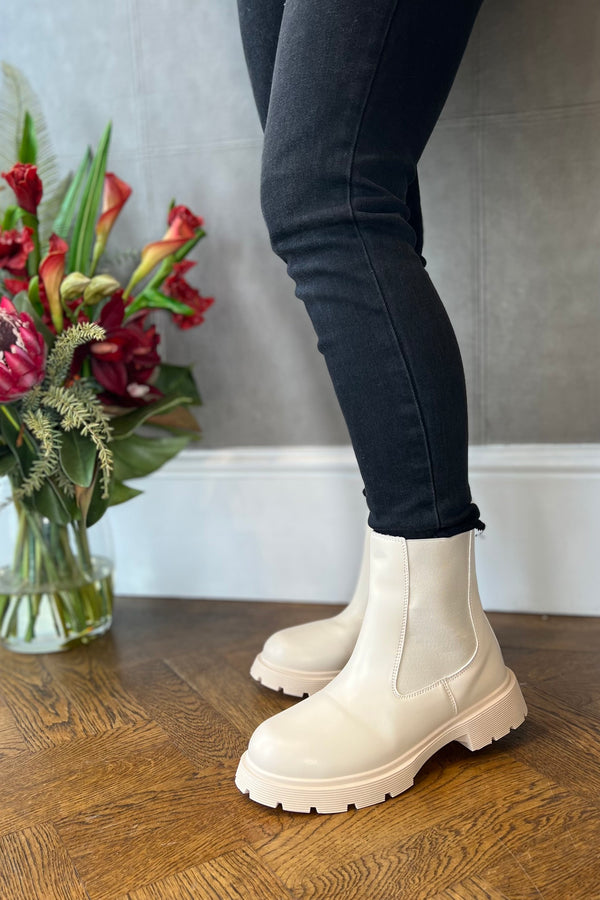 Octavia Cream Boots